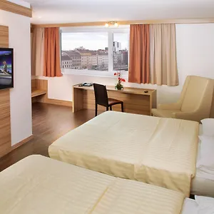 Hotel Leonardo Schonbrunn, Vienna