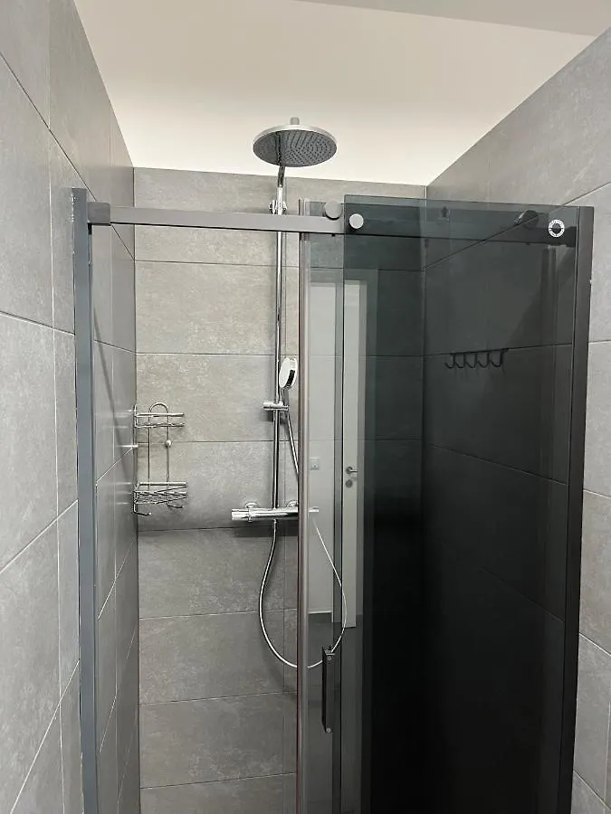 Space Home Apartment - Prater Viena Albergue